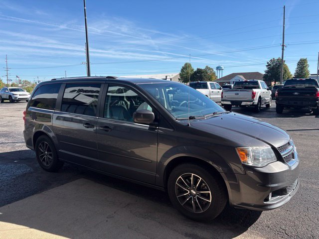 Used 2017 Dodge Grand Caravan SXT FWD image 6