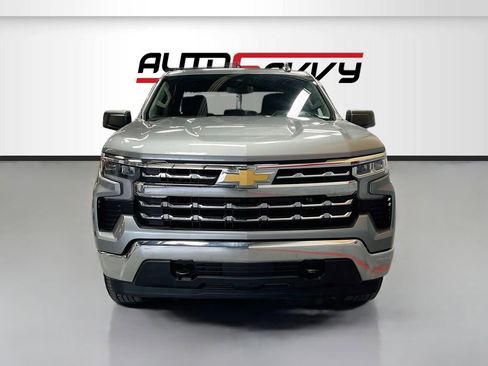 Used 2023 Chevrolet Silverado 1500 LT w/ Z71 Off-Road Package AWD/4WD image 2