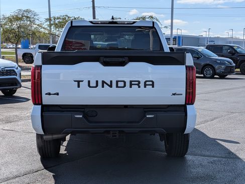 Used 2022 Toyota Tundra SR5 w/ SR5 Convenience Package image 7