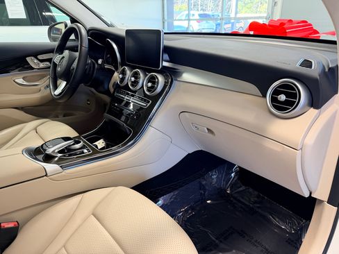 Used 2017 Mercedes-Benz GLC 300 image 28