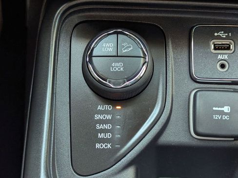 Used 2020 Jeep Compass Trailhawk w/ Cold Weather Group image 20