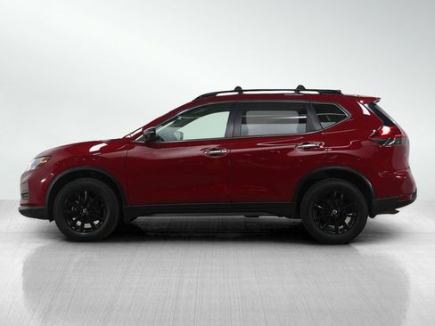 Used 2017 Nissan Rogue SV w/ Midnight Edition image 2