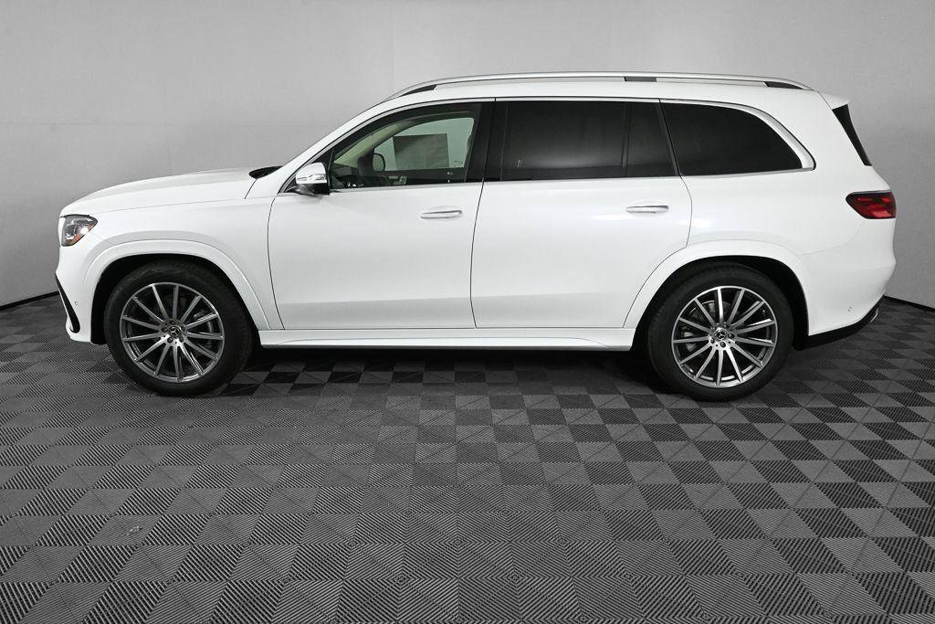 New 2026 Mercedes-Benz GLS 450 4MATIC image 3