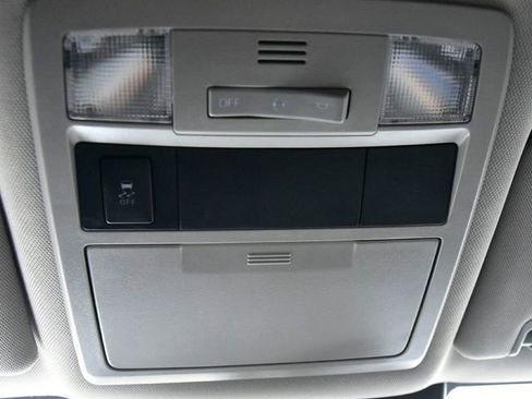 Used 2019 Toyota Tacoma SR5 image 25