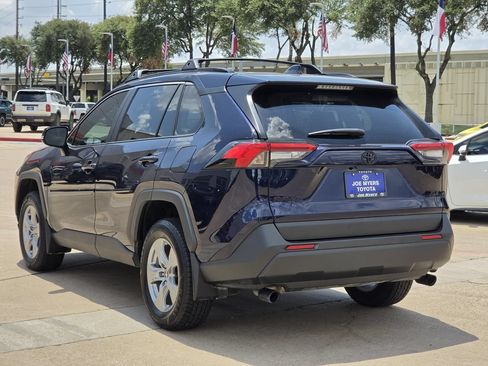 Used 2025 Toyota RAV4 XLE w/ Convenience Package FWD image 7