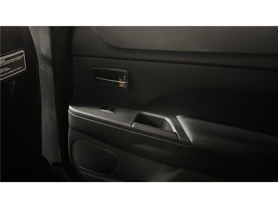Used 2016 Mitsubishi Outlander Sport SEL FWD image 23