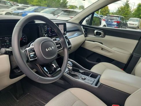 Certified 2023 Kia Sorento S w/ Panoramic Sunroof Package FWD image 13