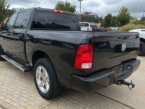 Used 2017 RAM 1500 Express image 10