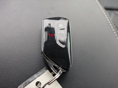 Certified 2024 Volkswagen Atlas SEL Premium R-Line image 35