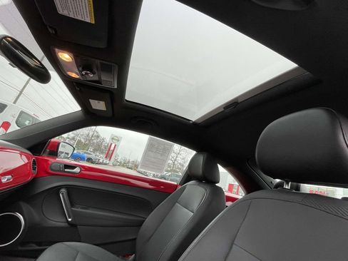 Used 2012 Volkswagen Beetle 2.5 image 14