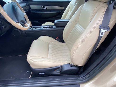 Used 2005 Ford Thunderbird image 14