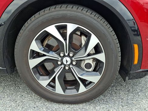 Certified 2021 Ford Mustang Mach-E Premium AWD/4WD image 8