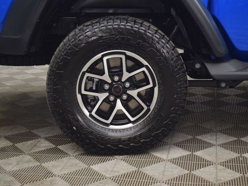 Used 2025 Jeep Gladiator Rubicon w/ Convenience Group image 30