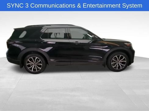 Used 2022 Ford Explorer ST-Line w/ Class IV Trailer Tow Package image 7