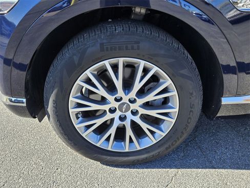 Used 2024 Genesis GV80 2.5T image 9