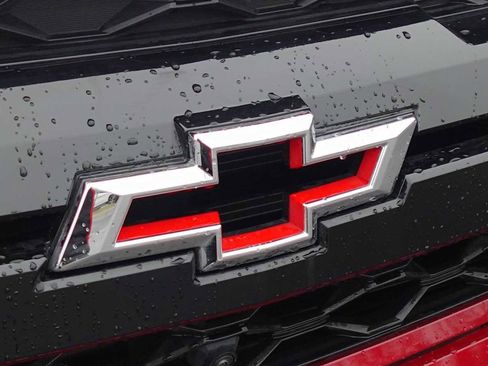 Used 2024 Chevrolet Colorado ZR2 w/ Technology Package image 14