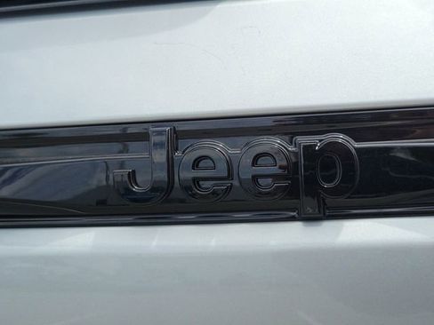 New 2026 Jeep Grand Cherokee Altitude RWD image 6