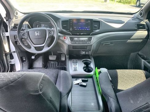 Used 2023 Honda Ridgeline Sport image 19