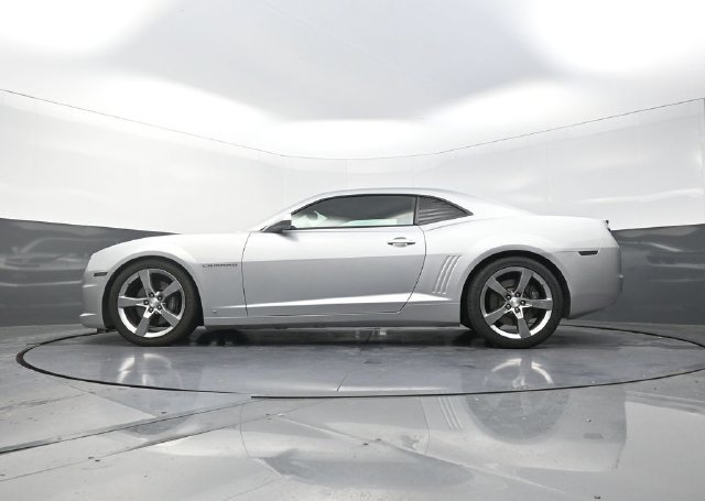 Used 2010 Chevrolet Camaro SS w/ RS Package RWD image 31
