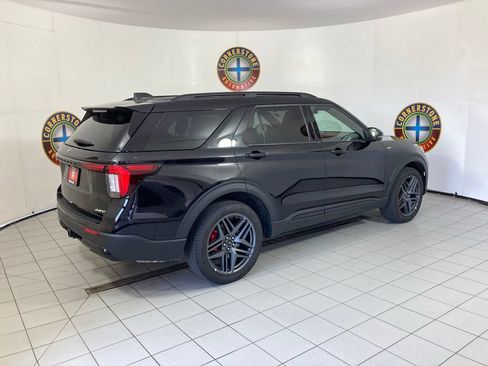 Used 2025 Ford Explorer ST-Line w/ ST-Line Street Pack AWD/4WD image 21