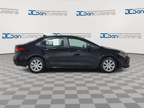 Used 2023 Toyota Corolla LE FWD image 2
