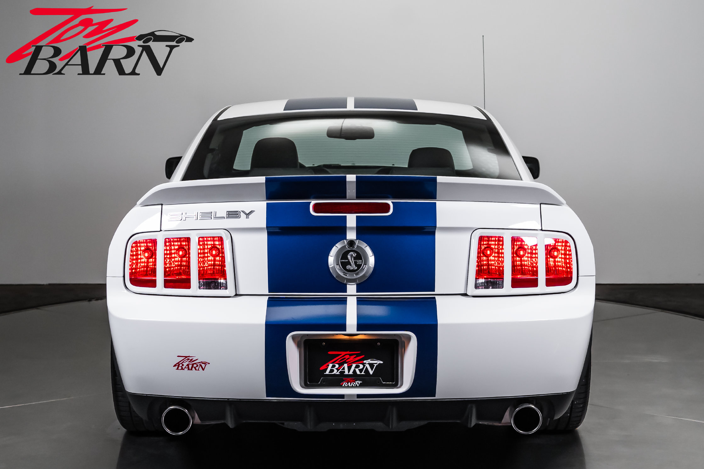 Used 2008 Ford Mustang Shelby GT500 RWD image 4