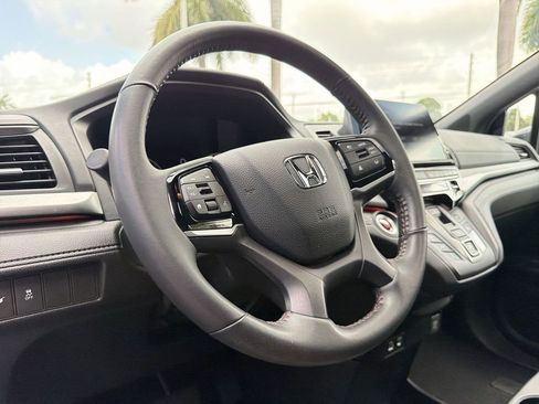 Used 2025 Honda Odyssey Sport-L image 22