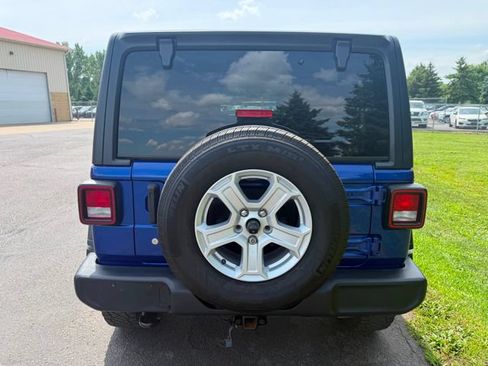 Used 2019 Jeep Wrangler Unlimited Sport S AWD/4WD image 2