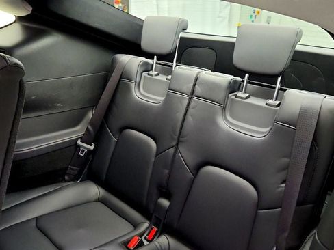 Used 2025 Tesla Model Y Long Range image 23