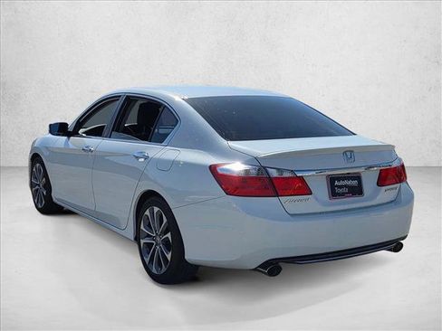 Used 2015 Honda Accord Sport image 7