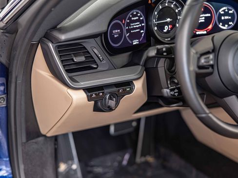 Used 2021 Porsche 911 Carrera S image 21