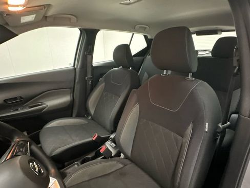 Certified 2019 Nissan Kicks S FWD image 9