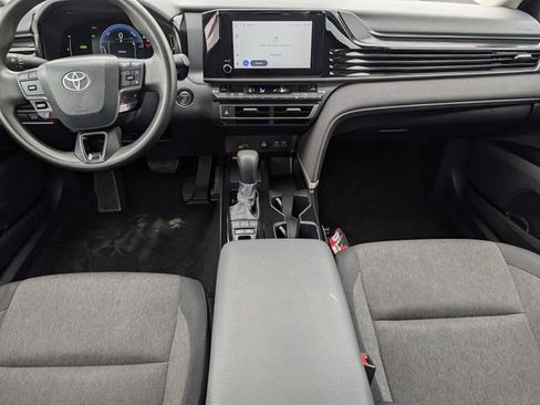 Used 2025 Toyota Camry LE FWD image 10
