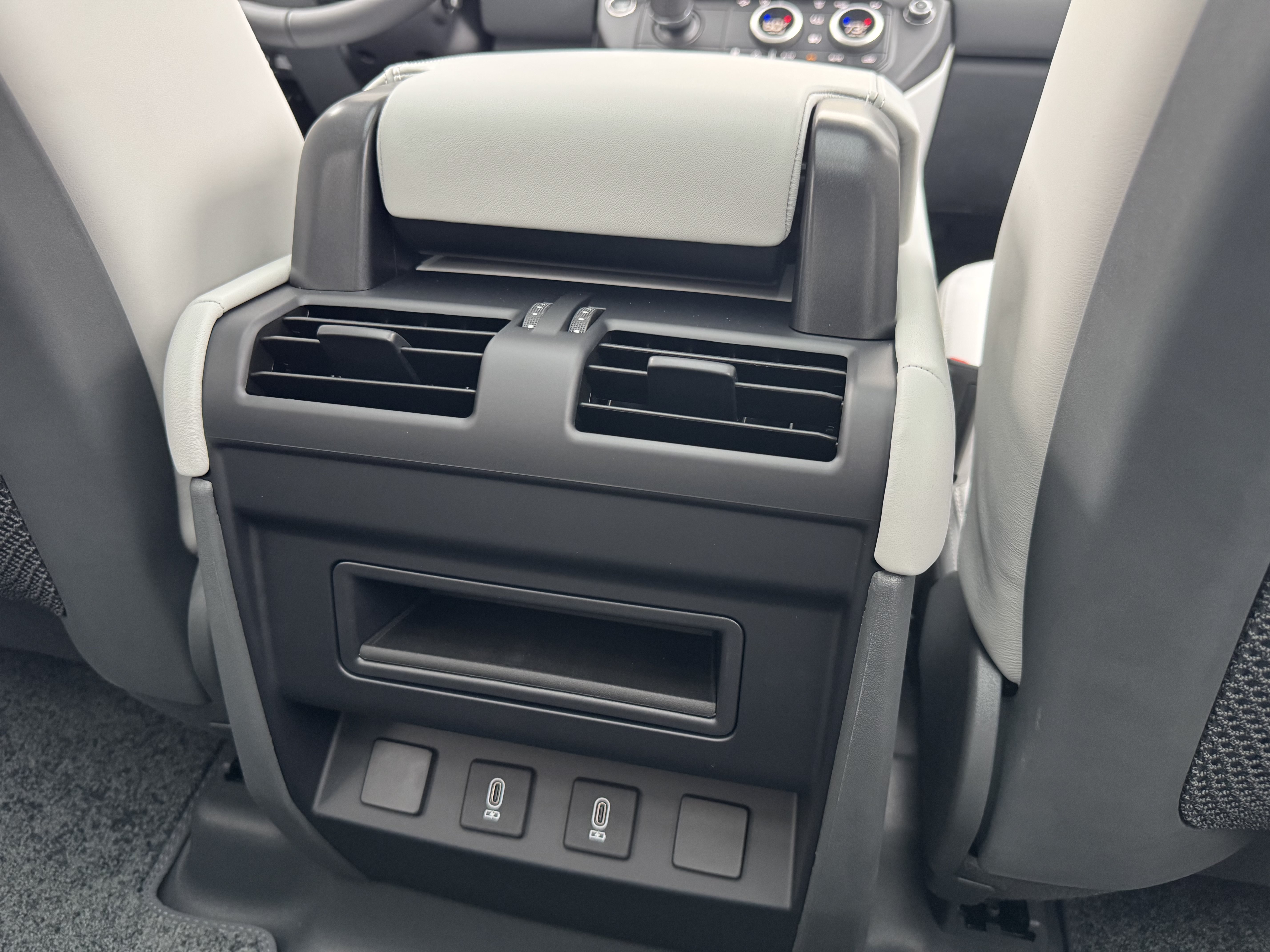 New 2026 Land Rover Defender 110 S AWD/4WD image 28