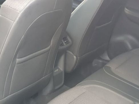 Used 2022 Buick Envision Preferred FWD image 17