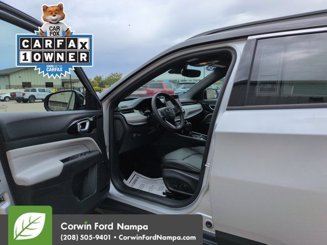 Used 2025 Jeep Compass Limited AWD/4WD image 9