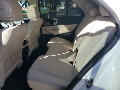 Used 2022 Mercedes-Benz GLE 350 GLE 350 w/ 3rd Row Seat Package image 10