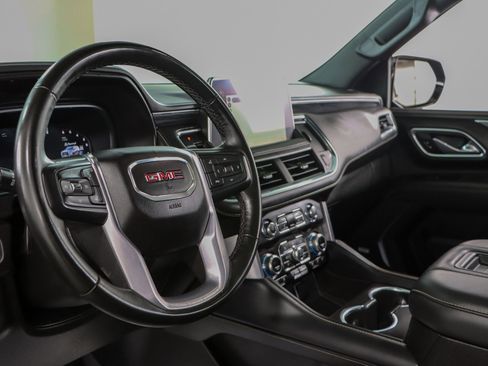 Used 2023 GMC Yukon SLT w/ SLT Luxury Package image 26