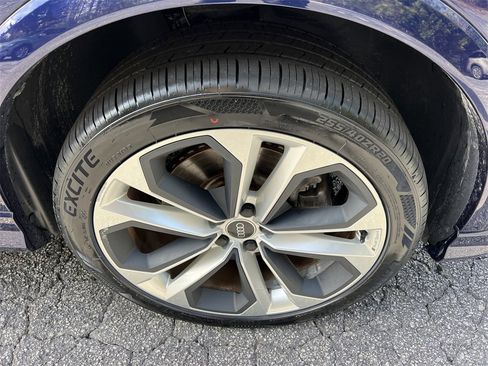 Used 2021 Audi Q3 2.0T Premium w/ Convenience Package image 10