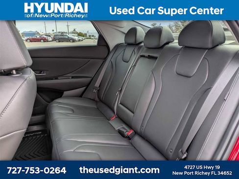 Used 2024 Hyundai Elantra Limited image 14