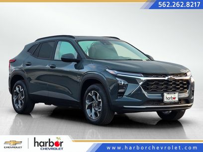 New 2025 Chevrolet Trax LT w/ Sunroof Package