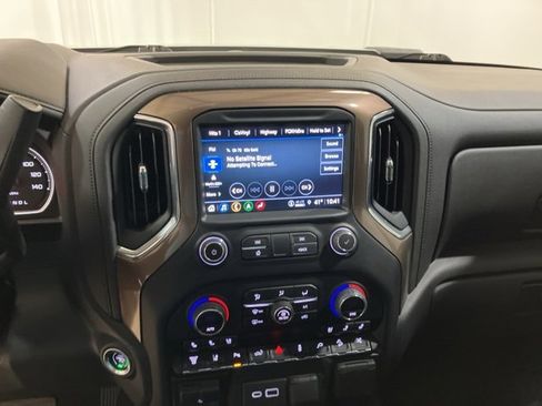 Used 2023 Chevrolet Silverado 3500 High Country w/ Z71 Off-Road Package image 15