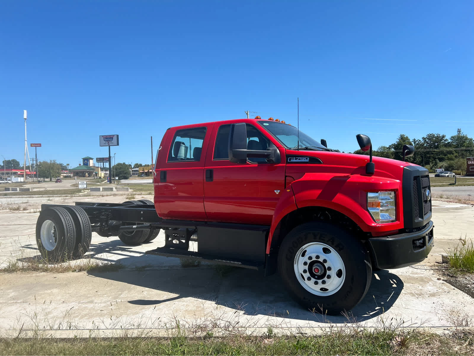Used 2026 Ford F750 2WD Crew Cab Super Duty image 2