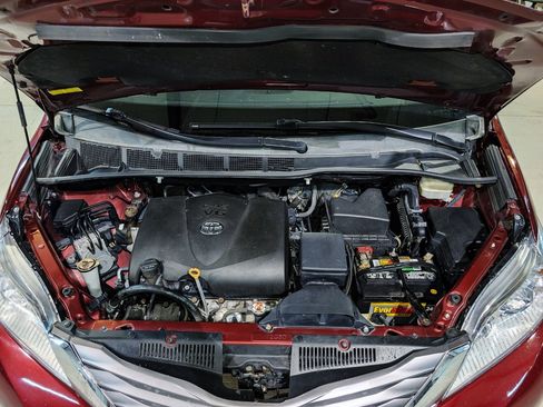 Used 2017 Toyota Sienna XLE Premium image 59