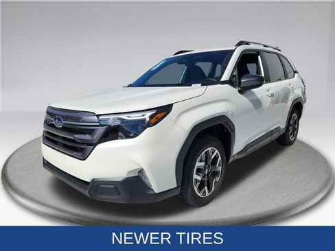 Used 2026 Subaru Forester Premium AWD/4WD image 8