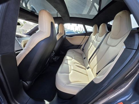 Used 2016 Tesla Model S P90D image 19