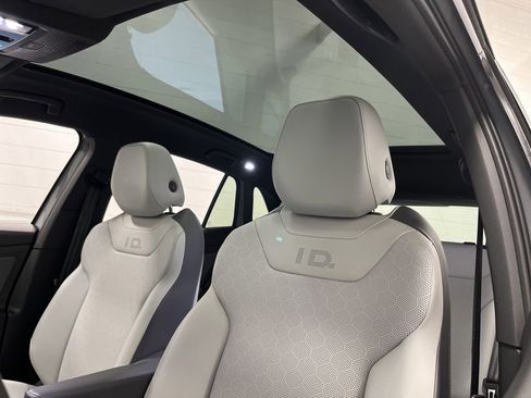 Used 2022 Volkswagen ID.4 Pro S image 7