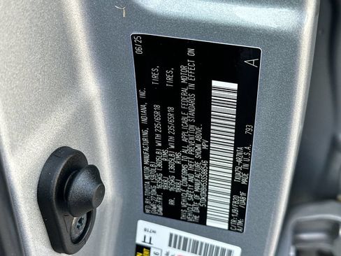 Certified 2025 Toyota Highlander LE AWD/4WD image 32