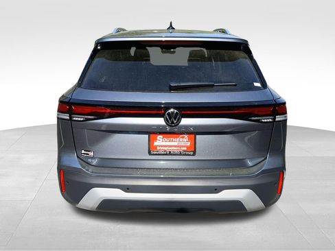 New 2026 Volkswagen Tiguan SE FWD image 4