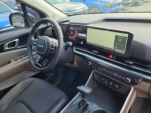 New 2026 Kia Carnival FWD image 8